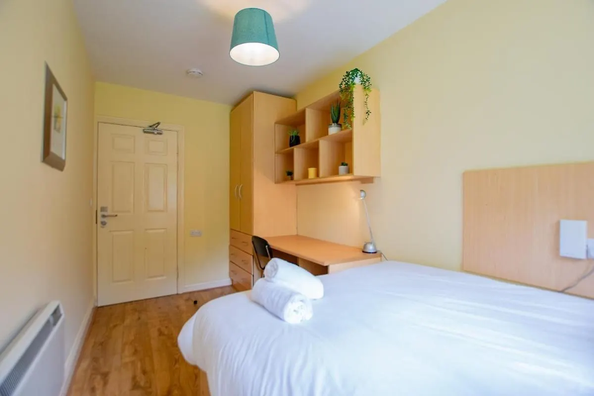 Superb 2 Bed Apartment, Sleeps 6 Galway 0*,