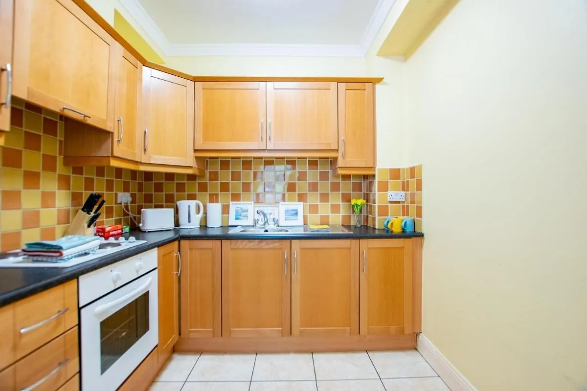 Apartment Superb 2 Bed Apartment, Sleeps 6 Galway