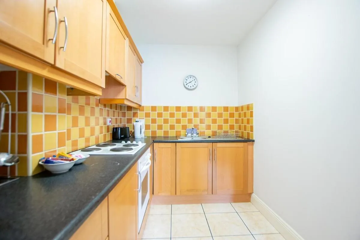 Superb 2 Bed Apartment, Sleeps 6 Galway Ireland