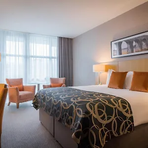 4* Отель Clayton